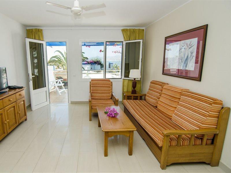 อปาร์ตาเมนโตส ปาร์เก ทรอปิคัล เอน ลันซาโรเต Aparthotel ปูแอร์โตเดลคาร์เมน ภายนอก รูปภาพ