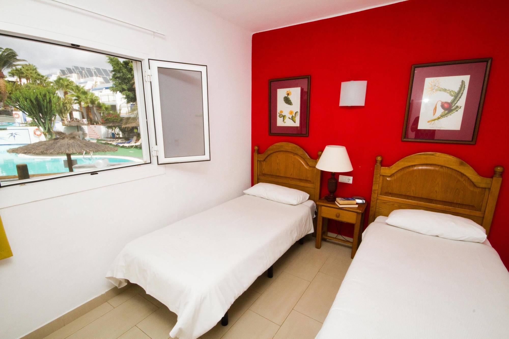 อปาร์ตาเมนโตส ปาร์เก ทรอปิคัล เอน ลันซาโรเต Aparthotel ปูแอร์โตเดลคาร์เมน ภายนอก รูปภาพ