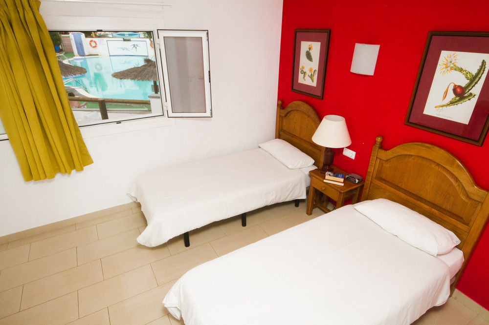 อปาร์ตาเมนโตส ปาร์เก ทรอปิคัล เอน ลันซาโรเต Aparthotel ปูแอร์โตเดลคาร์เมน ภายนอก รูปภาพ