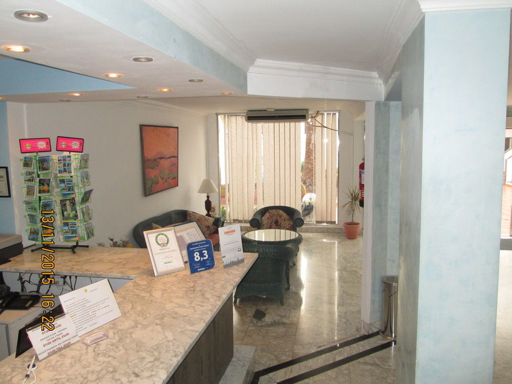 อปาร์ตาเมนโตส ปาร์เก ทรอปิคัล เอน ลันซาโรเต Aparthotel ปูแอร์โตเดลคาร์เมน ภายนอก รูปภาพ