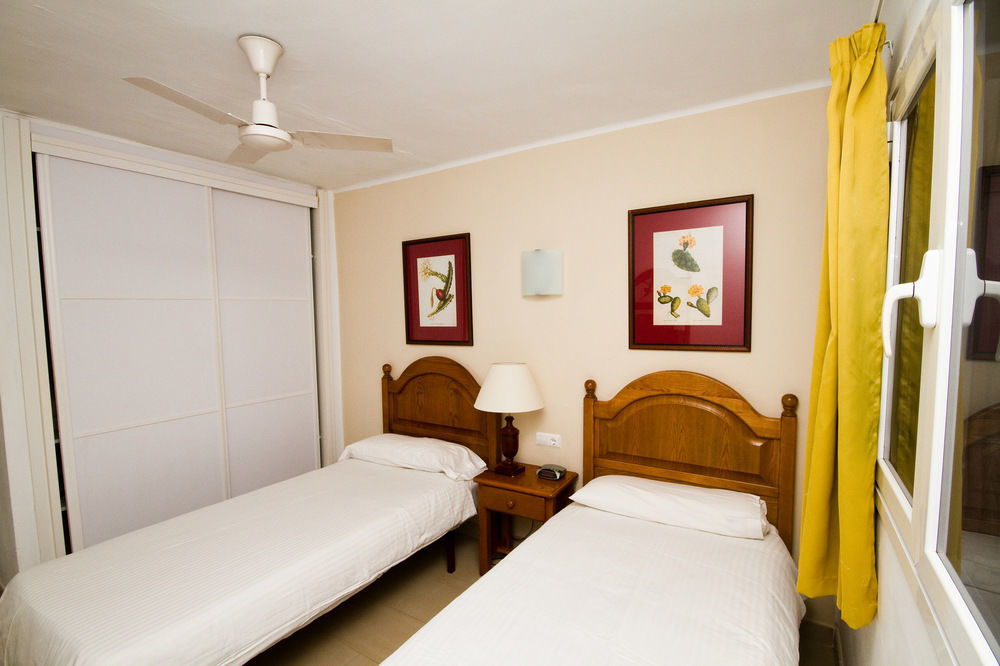 อปาร์ตาเมนโตส ปาร์เก ทรอปิคัล เอน ลันซาโรเต Aparthotel ปูแอร์โตเดลคาร์เมน ภายนอก รูปภาพ