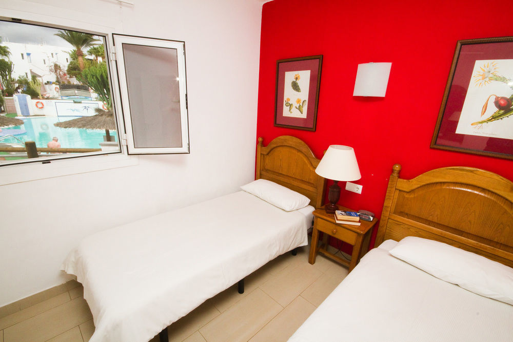 อปาร์ตาเมนโตส ปาร์เก ทรอปิคัล เอน ลันซาโรเต Aparthotel ปูแอร์โตเดลคาร์เมน ภายนอก รูปภาพ